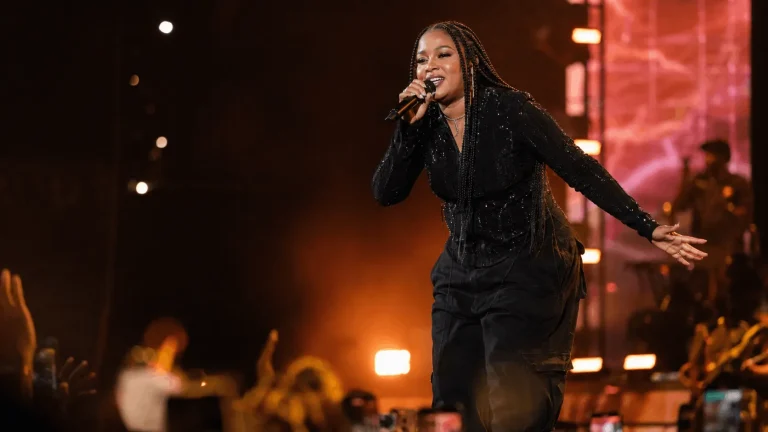 SZA net worth grew fast after her 2025 arena tour